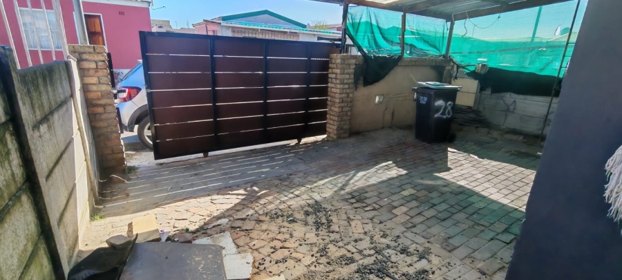 2 Bedroom Property for Sale in Clairewood Western Cape
